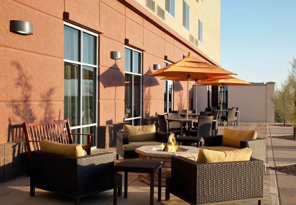 Fairfield And Phoenix Fashion Center Hotel