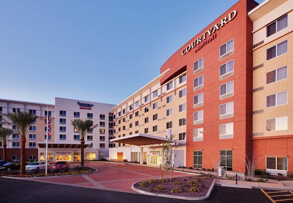 Hotel Fairfield And Phoenix Fashion Center