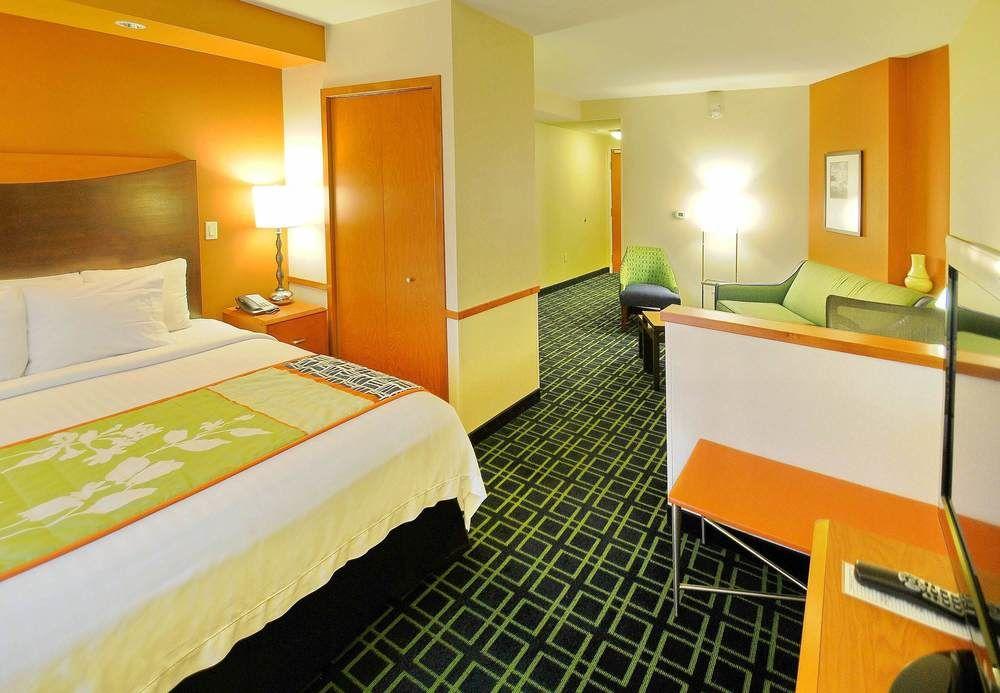Hotel Fairfield And Phoenix Fashion Center 3*