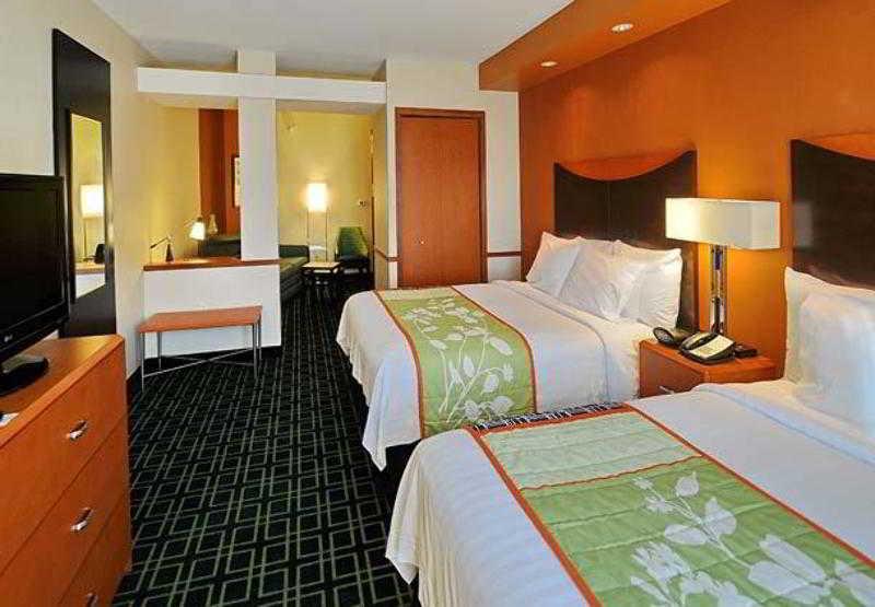 Hotel Fairfield And Phoenix Fashion Center 3*