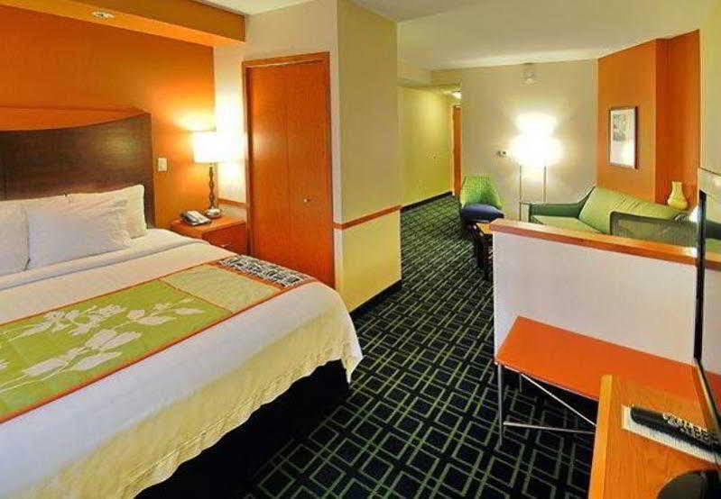 Fairfield And Phoenix Fashion Center Hotel 3*